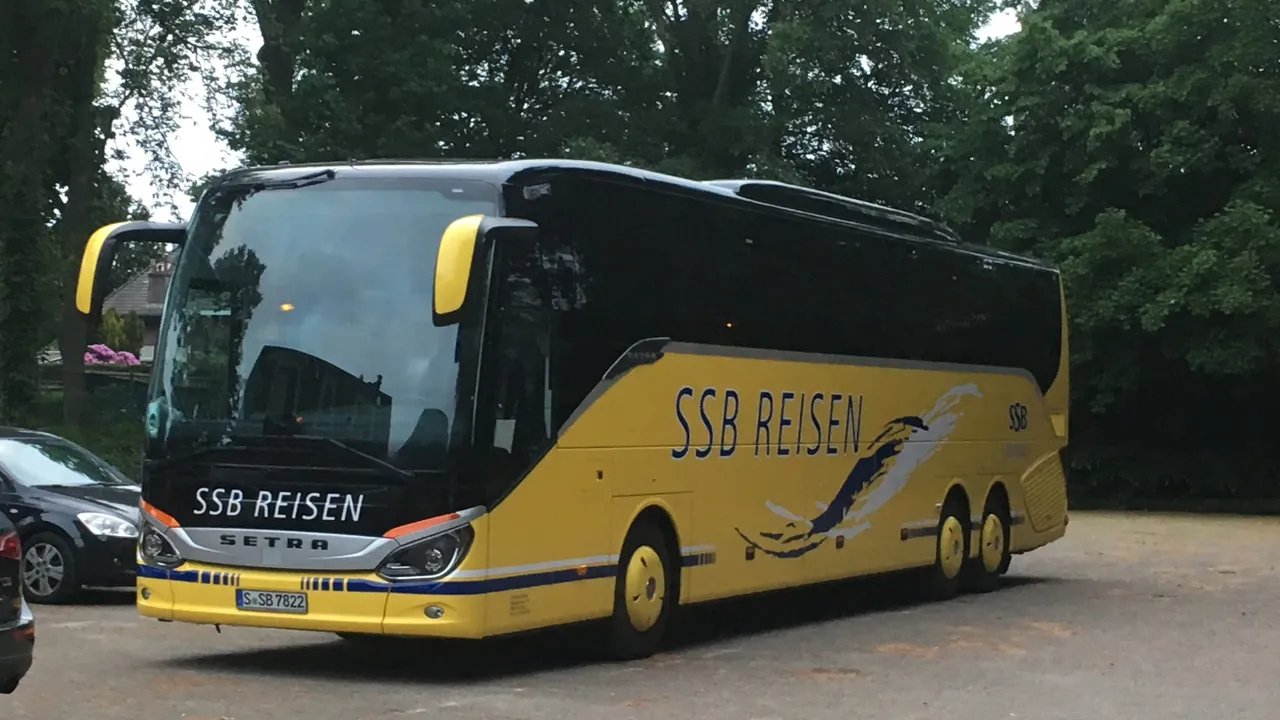 Bus SSB Reisen Gelb Komfort